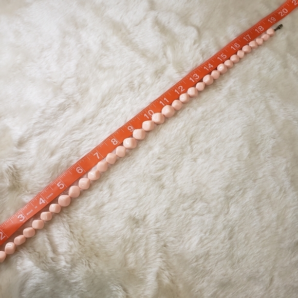 VINTAGE 60s Lucite Pale Pink Rounded Square Beaded Necklace - Picture 4 of 5